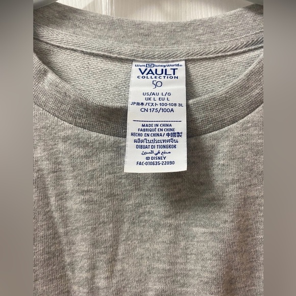 Disney 50th Anniversary Walt Disney World Vault sweatshirt Mickey Minnie large - Picture 3 of 4